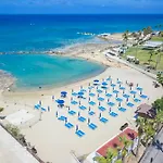 Papouis Hotel