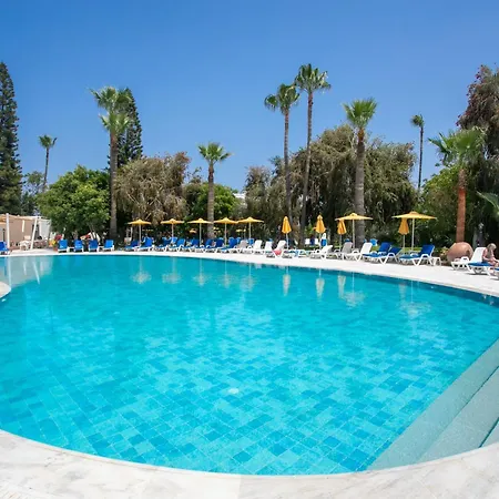 Papouis Hotel 3*