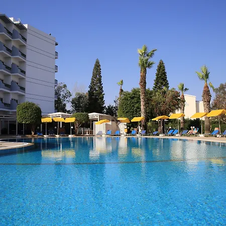 Papouis Hotel 3*