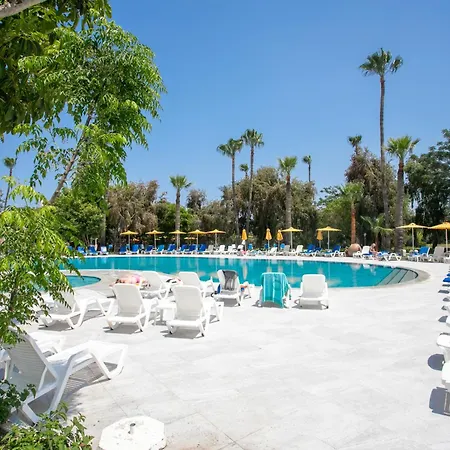 Papouis Hotel 3*