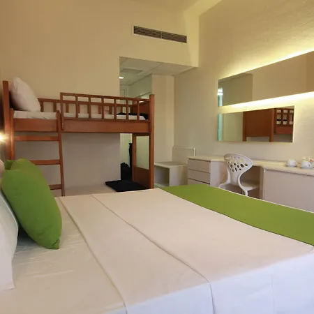 Hotel Papouis 3*