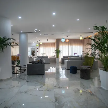 Papouis Hotel