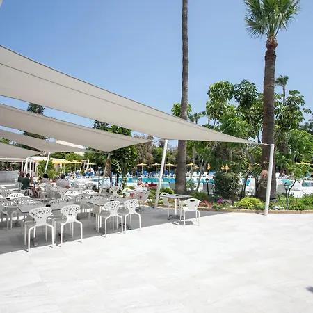 Papouis Hotel